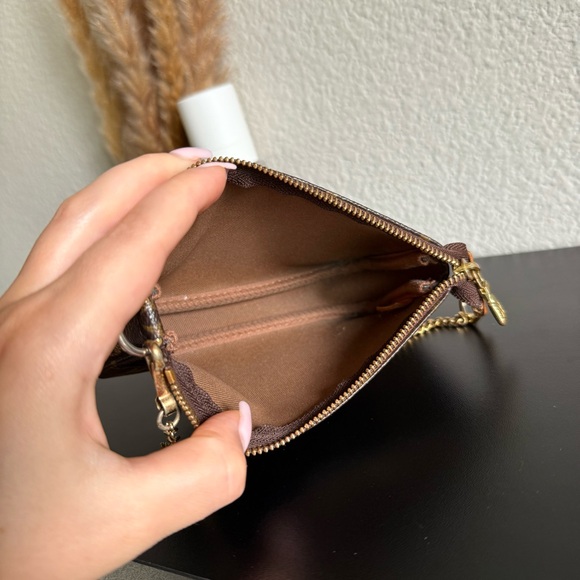 💛AUTHENTIC Louis Vuitton Mini Pochette💛 - Picture 11 of 13